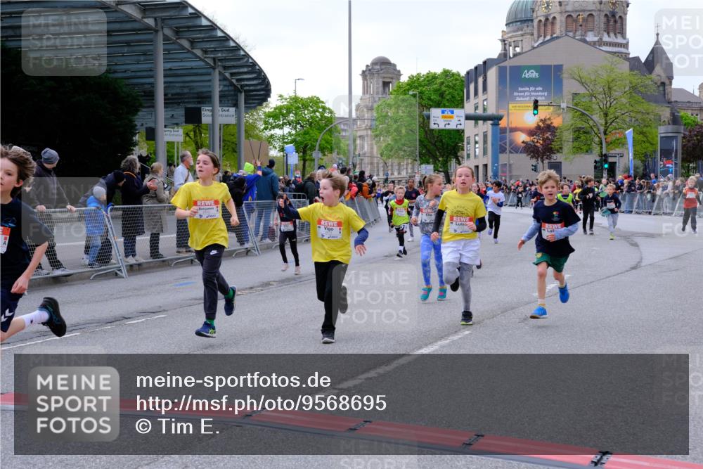 25.04.2026 - Das Zehntel Tim E. http://msf.ph/oto/9568695 25.04.2026 08:54:45 Ziel 1003, 1216, 1256, 1433, 1459, 1742, 1743, 1834, 1867, 1873, 1937, 2211, 2219, 2224, 2225, 2234, 2649, 2723, 2730, 2733, 2763, 2813, 2822, 3089, 3096, 3161, 3201, 3258, 3305, 3306, 3524, 3831, 4028, 4041 meine-sportfotos.de