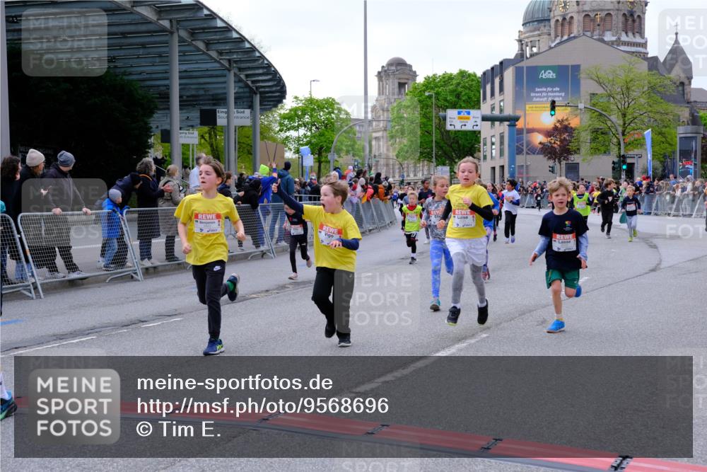 25.04.2026 - Das Zehntel Tim E. http://msf.ph/oto/9568696 25.04.2026 08:54:45 Ziel 1003, 1216, 1256, 1433, 1459, 1742, 1743, 1834, 1867, 1873, 1937, 2211, 2219, 2224, 2225, 2234, 2649, 2723, 2730, 2733, 2763, 2813, 2822, 3089, 3096, 3161, 3201, 3258, 3305, 3306, 3524, 3831, 4028, 4041 meine-sportfotos.de