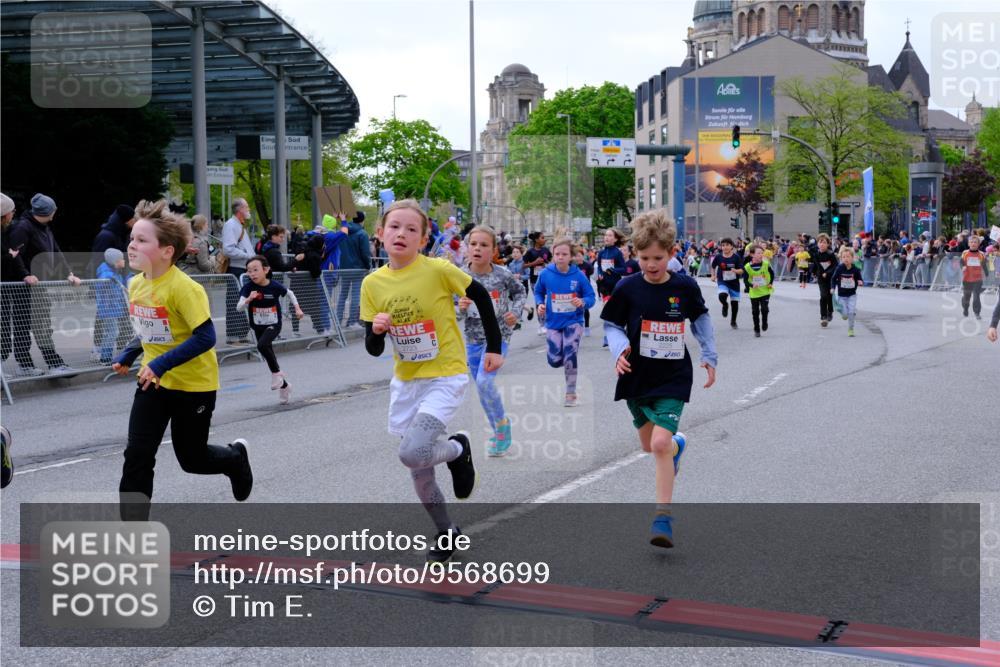 25.04.2026 - Das Zehntel Tim E. http://msf.ph/oto/9568699 25.04.2026 08:54:46 Ziel 1003, 1216, 1256, 1433, 1742, 1743, 1834, 1867, 1873, 1937, 2211, 2219, 2224, 2225, 2234, 2251, 2723, 2730, 2733, 2763, 2813, 2822, 3076, 3100, 3106, 3141, 3161, 3201, 3258, 3305, 3306, 3524, 3831, 4028, 4030, 4041 meine-sportfotos.de