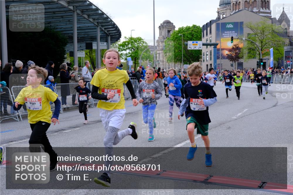 25.04.2026 - Das Zehntel Tim E. http://msf.ph/oto/9568701 25.04.2026 08:54:46 Ziel 1003, 1216, 1256, 1433, 1742, 1743, 1834, 1867, 1873, 1937, 2211, 2219, 2224, 2225, 2234, 2251, 2723, 2730, 2733, 2763, 2813, 2822, 3076, 3100, 3106, 3141, 3161, 3201, 3258, 3305, 3306, 3524, 3831, 4028, 4030, 4041 meine-sportfotos.de