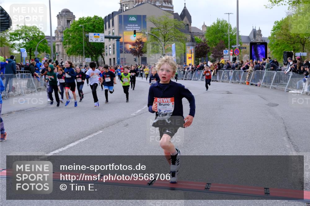 25.04.2026 - Das Zehntel Tim E. http://msf.ph/oto/9568706 25.04.2026 08:54:47 Ziel 1003, 1032, 1216, 1256, 1433, 1742, 1743, 1834, 1867, 1873, 2211, 2219, 2224, 2225, 2234, 2251, 2723, 2730, 2733, 2763, 2813, 2822, 3076, 3100, 3106, 3141, 3161, 3258, 3305, 3306, 3524, 3831, 3958, 4009, 4028, 4030, 4041 meine-sportfotos.de