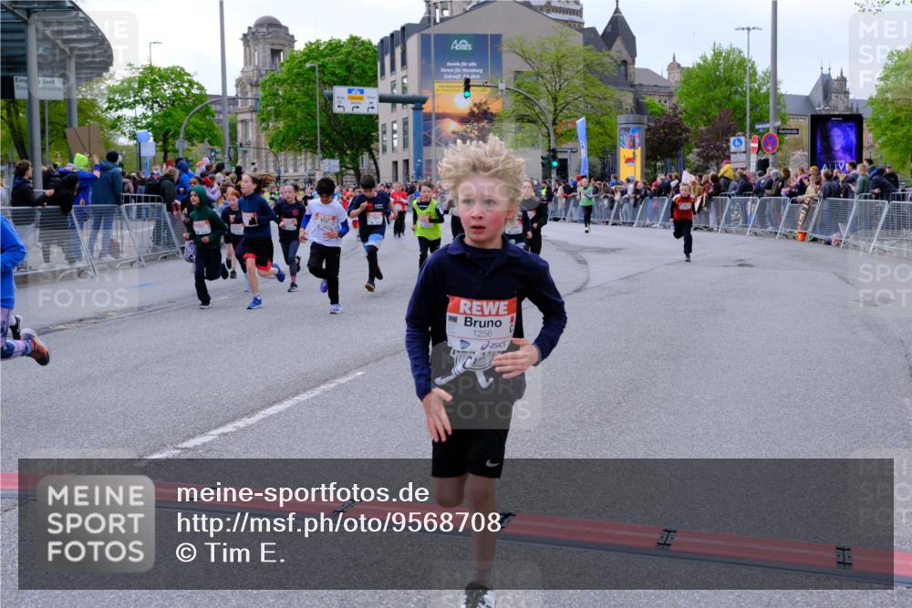 25.04.2026 - Das Zehntel Tim E. http://msf.ph/oto/9568708 25.04.2026 08:54:48 Ziel 1003, 1032, 1216, 1256, 1433, 1742, 1743, 1834, 1867, 1873, 2211, 2219, 2224, 2225, 2234, 2251, 2723, 2730, 2733, 2763, 2813, 2822, 3076, 3100, 3106, 3141, 3161, 3258, 3524, 3831, 3958, 4009, 4028, 4030, 4041 meine-sportfotos.de