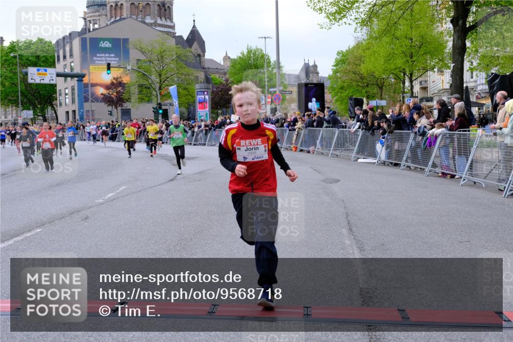 25.04.2026 - Das Zehntel Tim E. http://msf.ph/oto/9568718 25.04.2026 08:54:52 Ziel 1003, 1032, 1216, 1256, 1433, 1742, 1812, 1834, 1867, 2181, 2211, 2225, 2251, 2608, 2723, 2748, 2752, 2813, 2822, 2848, 3076, 3100, 3106, 3141, 3161, 3340, 3524, 3831, 3958, 4009, 4028, 4030, 4041 meine-sportfotos.de