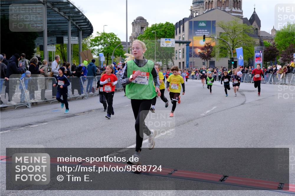 25.04.2026 - Das Zehntel Tim E. http://msf.ph/oto/9568724 25.04.2026 08:54:56 Ziel 1032, 1266, 1300, 1340, 1812, 1867, 2181, 2211, 2251, 2608, 2633, 2748, 2752, 2848, 2962, 3049, 3053, 3076, 3100, 3106, 3141, 3161, 3340, 3379, 3506, 3524, 3731, 3756, 3760, 3783, 3831, 3958, 4009, 4028, 4030 meine-sportfotos.de