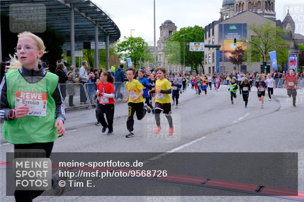 25.04.2026 - Das Zehntel Tim E. http://msf.ph/oto/9568726 25.04.2026 08:54:57 Ziel 1032, 1266, 1300, 1340, 1812, 1867, 2039, 2047, 2181, 2211, 2251, 2608, 2633, 2748, 2752, 2848, 2962, 3049, 3053, 3076, 3100, 3106, 3141, 3340, 3379, 3506, 3731, 3756, 3760, 3783, 3831, 3958, 4009, 4028, 4030 meine-sportfotos.de