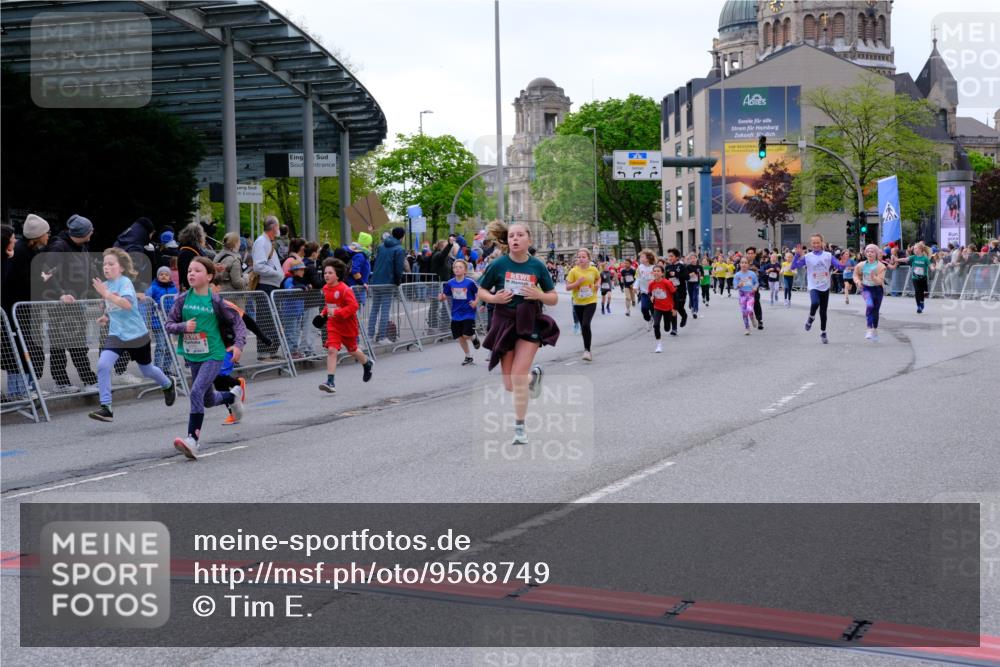25.04.2026 - Das Zehntel Tim E. http://msf.ph/oto/9568749 25.04.2026 08:55:02 Ziel 1266, 1300, 1340, 1812, 2009, 2010, 2039, 2047, 2056, 2181, 2459, 2619, 2633, 2748, 2752, 2793, 2828, 2848, 2962, 3049, 3053, 3091, 3120, 3126, 3236, 3340, 3358, 3379, 3506, 3636, 3731, 3756, 3760, 3783, 3826, 3828, 4014 meine-sportfotos.de