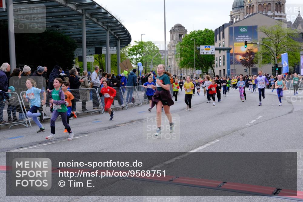 25.04.2026 - Das Zehntel Tim E. http://msf.ph/oto/9568751 25.04.2026 08:55:02 Ziel 1266, 1300, 1340, 1812, 2009, 2010, 2039, 2047, 2056, 2181, 2459, 2619, 2633, 2748, 2752, 2793, 2828, 2848, 2962, 3049, 3053, 3091, 3120, 3126, 3236, 3340, 3358, 3379, 3506, 3636, 3731, 3756, 3760, 3783, 3826, 3828, 4014 meine-sportfotos.de