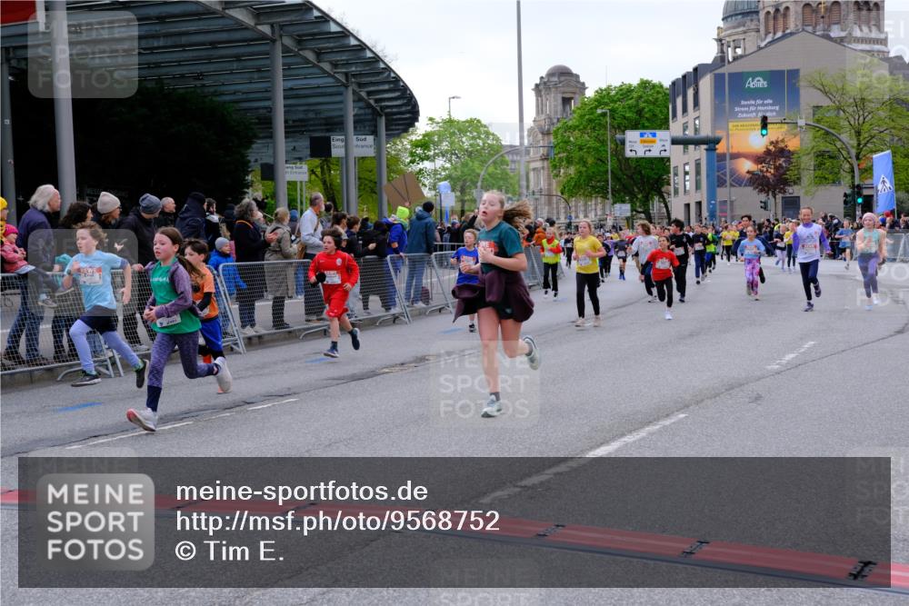 25.04.2026 - Das Zehntel Tim E. http://msf.ph/oto/9568752 25.04.2026 08:55:02 Ziel 1266, 1300, 1340, 1812, 2009, 2010, 2039, 2047, 2056, 2181, 2459, 2619, 2633, 2748, 2752, 2793, 2828, 2848, 2962, 3049, 3053, 3091, 3120, 3126, 3236, 3340, 3358, 3379, 3506, 3636, 3731, 3756, 3760, 3783, 3826, 3828, 4014 meine-sportfotos.de