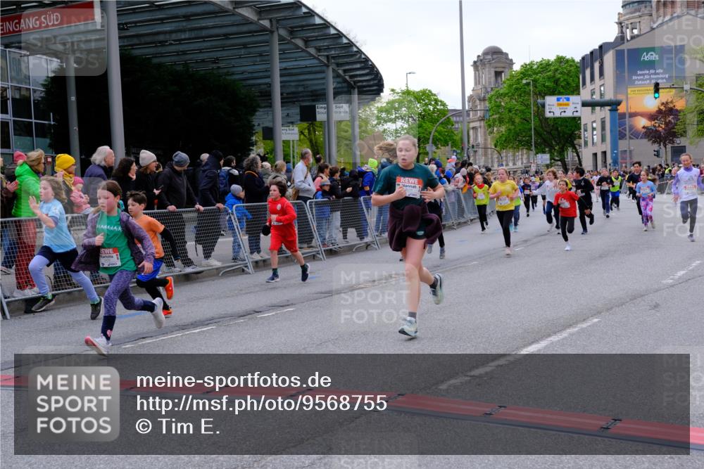 25.04.2026 - Das Zehntel Tim E. http://msf.ph/oto/9568755 25.04.2026 08:55:02 Ziel 1266, 1300, 1340, 1812, 2009, 2010, 2039, 2047, 2056, 2181, 2459, 2619, 2633, 2748, 2752, 2793, 2828, 2848, 2962, 3049, 3053, 3091, 3120, 3126, 3236, 3340, 3358, 3379, 3506, 3636, 3731, 3756, 3760, 3783, 3826, 3828, 4014 meine-sportfotos.de