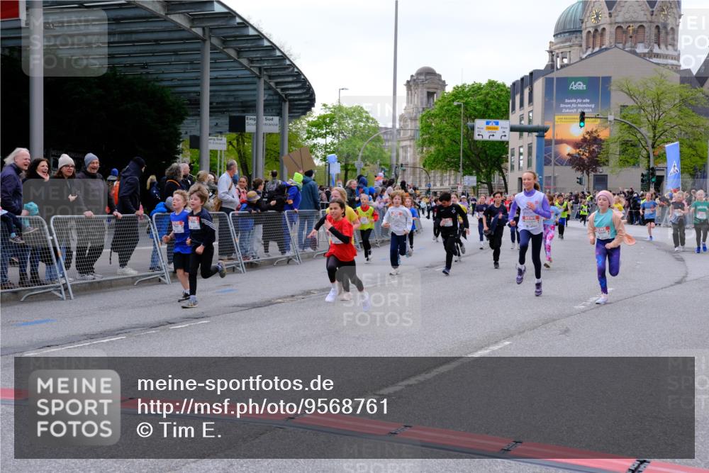 25.04.2026 - Das Zehntel Tim E. http://msf.ph/oto/9568761 25.04.2026 08:55:04 Ziel 1090, 1160, 1266, 1297, 1300, 1306, 1340, 1812, 2009, 2010, 2039, 2047, 2056, 2459, 2619, 2633, 2748, 2752, 2793, 2828, 2962, 3049, 3053, 3091, 3120, 3126, 3236, 3247, 3358, 3379, 3506, 3636, 3731, 3756, 3760, 3783, 3814, 3826, 3828, 3936, 4014 meine-sportfotos.de
