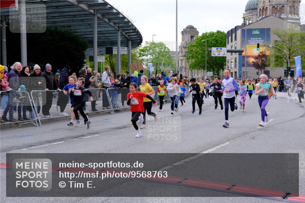 25.04.2026 - Das Zehntel Tim E. http://msf.ph/oto/9568763 25.04.2026 08:55:04 Ziel 1090, 1160, 1266, 1297, 1300, 1306, 1340, 1812, 2009, 2010, 2039, 2047, 2056, 2459, 2619, 2633, 2748, 2752, 2793, 2828, 2962, 3049, 3053, 3091, 3120, 3126, 3236, 3247, 3358, 3379, 3506, 3636, 3731, 3756, 3760, 3783, 3814, 3826, 3828, 3936, 4014 meine-sportfotos.de