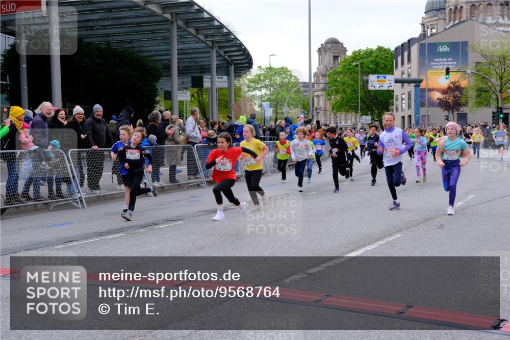25.04.2026 - Das Zehntel Tim E. http://msf.ph/oto/9568764 25.04.2026 08:55:04 Ziel 1090, 1160, 1266, 1297, 1300, 1306, 1340, 1812, 2009, 2010, 2039, 2047, 2056, 2459, 2619, 2633, 2748, 2752, 2793, 2828, 2962, 3049, 3053, 3091, 3120, 3126, 3236, 3247, 3358, 3379, 3506, 3636, 3731, 3756, 3760, 3783, 3814, 3826, 3828, 3936, 4014 meine-sportfotos.de