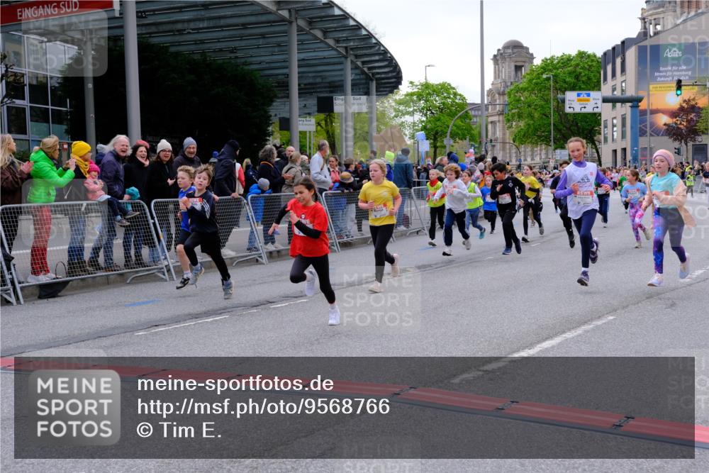 25.04.2026 - Das Zehntel Tim E. http://msf.ph/oto/9568766 25.04.2026 08:55:04 Ziel 1090, 1160, 1266, 1297, 1300, 1306, 1340, 1812, 2009, 2010, 2039, 2047, 2056, 2459, 2619, 2633, 2748, 2752, 2793, 2828, 2962, 3049, 3053, 3091, 3120, 3126, 3236, 3247, 3358, 3379, 3506, 3636, 3731, 3756, 3760, 3783, 3814, 3826, 3828, 3936, 4014 meine-sportfotos.de