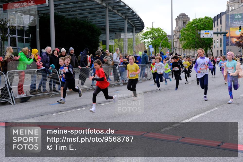 25.04.2026 - Das Zehntel Tim E. http://msf.ph/oto/9568767 25.04.2026 08:55:04 Ziel 1090, 1160, 1266, 1297, 1300, 1306, 1340, 1812, 2009, 2010, 2039, 2047, 2056, 2459, 2619, 2633, 2748, 2752, 2793, 2828, 2962, 3049, 3053, 3091, 3120, 3126, 3236, 3247, 3358, 3379, 3506, 3636, 3731, 3756, 3760, 3783, 3814, 3826, 3828, 3936, 4014 meine-sportfotos.de