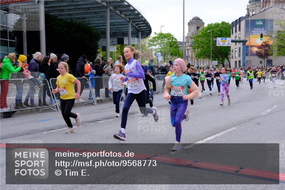 25.04.2026 - Das Zehntel Tim E. http://msf.ph/oto/9568773 25.04.2026 08:55:05 Ziel 1090, 1160, 1266, 1297, 1300, 1306, 1340, 1380, 1642, 2009, 2010, 2039, 2047, 2056, 2459, 2619, 2633, 2793, 2828, 2962, 3049, 3053, 3091, 3120, 3126, 3236, 3247, 3358, 3379, 3506, 3636, 3668, 3678, 3731, 3756, 3760, 3783, 3814, 3826, 3828, 3936, 4014 meine-sportfotos.de