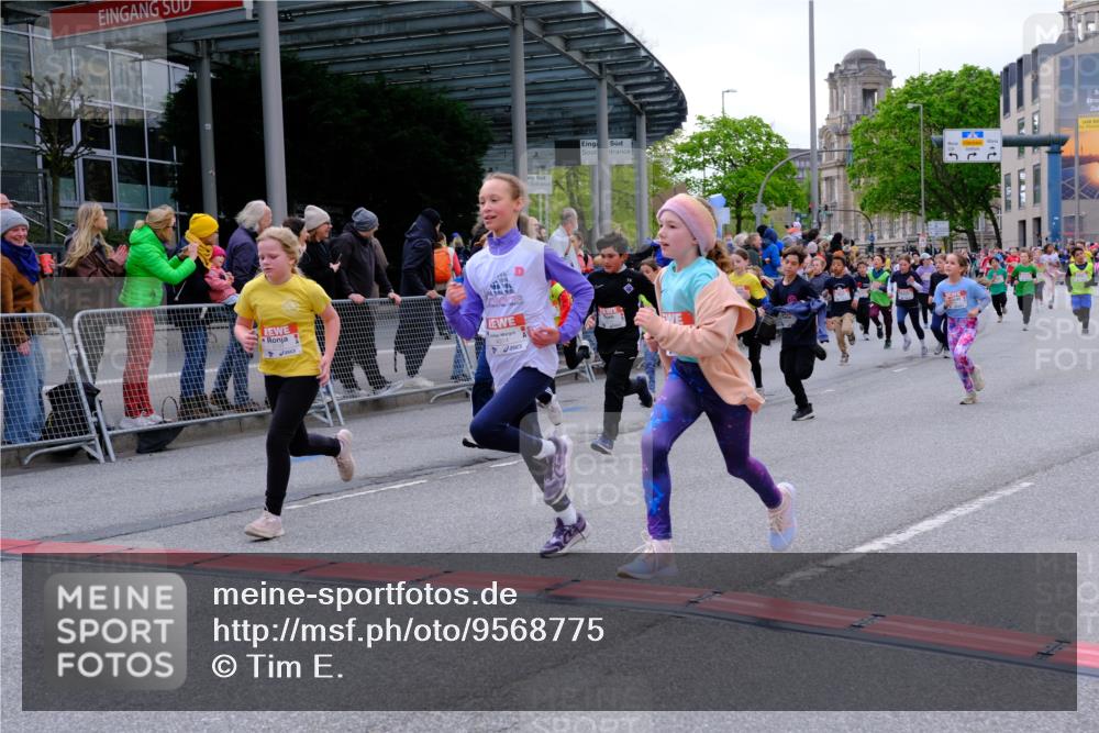 25.04.2026 - Das Zehntel Tim E. http://msf.ph/oto/9568775 25.04.2026 08:55:06 Ziel 1090, 1160, 1297, 1306, 1340, 1380, 1550, 1642, 2009, 2010, 2039, 2047, 2056, 2459, 2619, 2793, 2828, 3049, 3053, 3091, 3120, 3126, 3236, 3247, 3358, 3379, 3506, 3636, 3668, 3678, 3731, 3756, 3760, 3783, 3814, 3826, 3828, 3936, 4014 meine-sportfotos.de