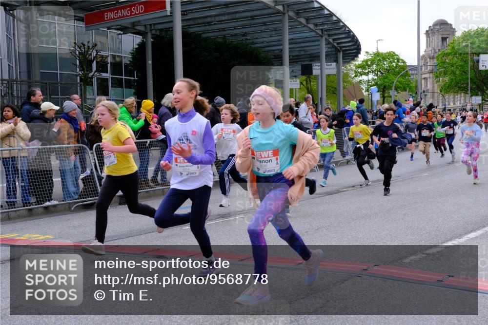 25.04.2026 - Das Zehntel Tim E. http://msf.ph/oto/9568778 25.04.2026 08:55:06 Ziel 1090, 1160, 1297, 1306, 1340, 1380, 1550, 1642, 2009, 2010, 2039, 2047, 2056, 2459, 2619, 2793, 2828, 3049, 3053, 3091, 3120, 3126, 3236, 3247, 3358, 3379, 3506, 3636, 3668, 3678, 3731, 3756, 3760, 3783, 3814, 3826, 3828, 3936, 4014 meine-sportfotos.de