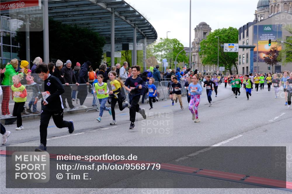 25.04.2026 - Das Zehntel Tim E. http://msf.ph/oto/9568779 25.04.2026 08:55:07 Ziel 1090, 1160, 1297, 1306, 1340, 1380, 1550, 1642, 1646, 1657, 1818, 2009, 2010, 2039, 2047, 2056, 2459, 2619, 2793, 2828, 3049, 3053, 3091, 3105, 3120, 3126, 3128, 3236, 3247, 3358, 3506, 3636, 3668, 3678, 3731, 3756, 3760, 3814, 3826, 3828, 3936, 4014 meine-sportfotos.de