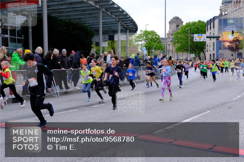 25.04.2026 - Das Zehntel Tim E. http://msf.ph/oto/9568780 25.04.2026 08:55:07 Ziel 1090, 1160, 1297, 1306, 1340, 1380, 1550, 1642, 1646, 1657, 1818, 2009, 2010, 2039, 2047, 2056, 2459, 2619, 2793, 2828, 3049, 3053, 3091, 3105, 3120, 3126, 3128, 3236, 3247, 3358, 3506, 3636, 3668, 3678, 3731, 3756, 3760, 3814, 3826, 3828, 3936, 4014 meine-sportfotos.de