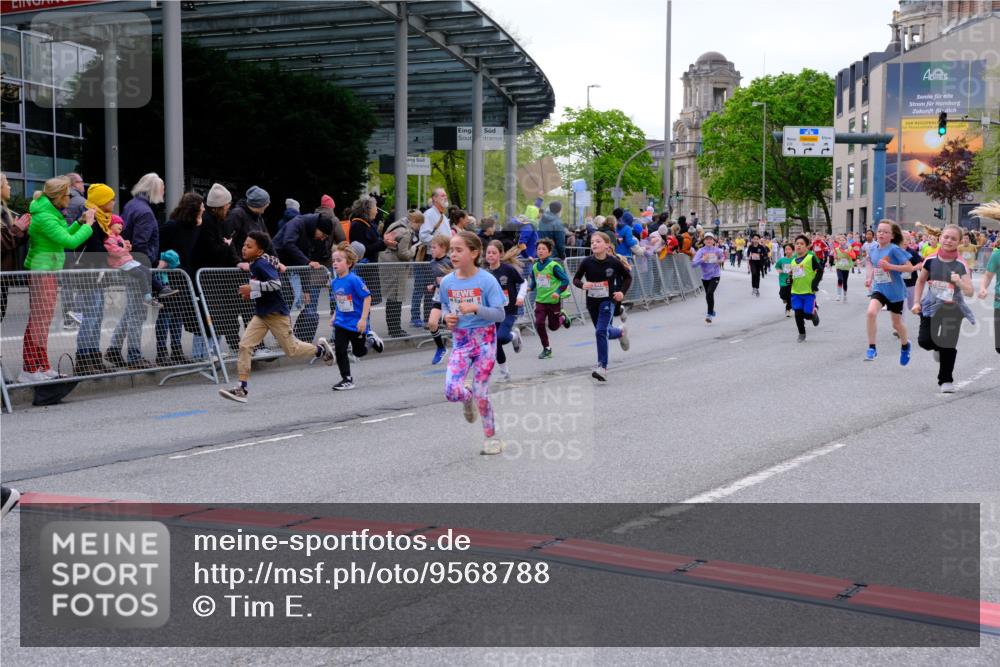 25.04.2026 - Das Zehntel Tim E. http://msf.ph/oto/9568788 25.04.2026 08:55:08 Ziel 1090, 1160, 1297, 1306, 1380, 1550, 1642, 1646, 1657, 1818, 2009, 2010, 2039, 2047, 2056, 2459, 2619, 2793, 2828, 3091, 3105, 3120, 3126, 3128, 3236, 3247, 3358, 3506, 3636, 3668, 3678, 3814, 3826, 3828, 3936, 4014 meine-sportfotos.de