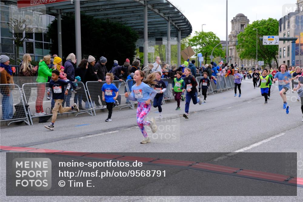 25.04.2026 - Das Zehntel Tim E. http://msf.ph/oto/9568791 25.04.2026 08:55:08 Ziel 1090, 1160, 1297, 1306, 1380, 1550, 1642, 1646, 1657, 1818, 2009, 2010, 2039, 2047, 2056, 2459, 2619, 2793, 2828, 3091, 3105, 3120, 3126, 3128, 3236, 3247, 3358, 3506, 3636, 3668, 3678, 3814, 3826, 3828, 3936, 4014 meine-sportfotos.de