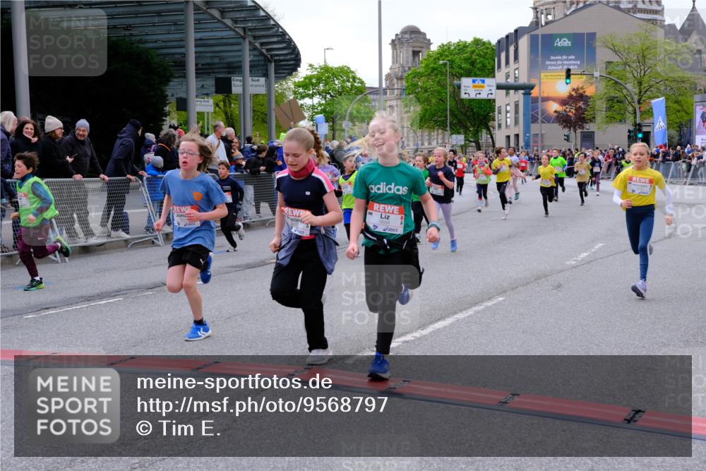 25.04.2026 - Das Zehntel Tim E. http://msf.ph/oto/9568797 25.04.2026 08:55:10 Ziel 1090, 1160, 1297, 1306, 1380, 1517, 1550, 1642, 1646, 1657, 1818, 2009, 2010, 2056, 2439, 2459, 2619, 2711, 2718, 2793, 2828, 3091, 3105, 3120, 3126, 3128, 3236, 3247, 3313, 3358, 3636, 3668, 3678, 3721, 3814, 3826, 3828, 3936, 4014 meine-sportfotos.de