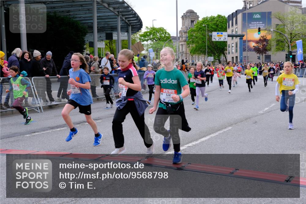 25.04.2026 - Das Zehntel Tim E. http://msf.ph/oto/9568798 25.04.2026 08:55:10 Ziel 1090, 1160, 1297, 1306, 1380, 1517, 1550, 1642, 1646, 1657, 1818, 2009, 2010, 2056, 2439, 2459, 2619, 2711, 2718, 2793, 2828, 3091, 3105, 3120, 3126, 3128, 3236, 3247, 3313, 3358, 3636, 3668, 3678, 3721, 3814, 3826, 3828, 3936, 4014 meine-sportfotos.de