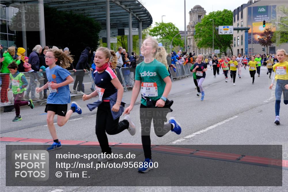 25.04.2026 - Das Zehntel Tim E. http://msf.ph/oto/9568800 25.04.2026 08:55:10 Ziel 1090, 1160, 1297, 1306, 1380, 1517, 1550, 1642, 1646, 1657, 1818, 2009, 2010, 2056, 2439, 2459, 2619, 2711, 2718, 2793, 2828, 3091, 3105, 3120, 3126, 3128, 3236, 3247, 3313, 3358, 3636, 3668, 3678, 3721, 3814, 3826, 3828, 3936, 4014 meine-sportfotos.de