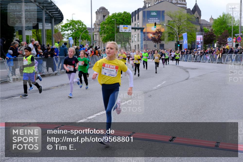 25.04.2026 - Das Zehntel Tim E. http://msf.ph/oto/9568801 25.04.2026 08:55:11 Ziel 1090, 1160, 1297, 1306, 1380, 1517, 1550, 1642, 1646, 1657, 1818, 2009, 2010, 2439, 2619, 2711, 2718, 2793, 2828, 3091, 3105, 3120, 3126, 3128, 3236, 3247, 3313, 3358, 3544, 3636, 3668, 3678, 3721, 3814, 3936, 3964, 4014 meine-sportfotos.de