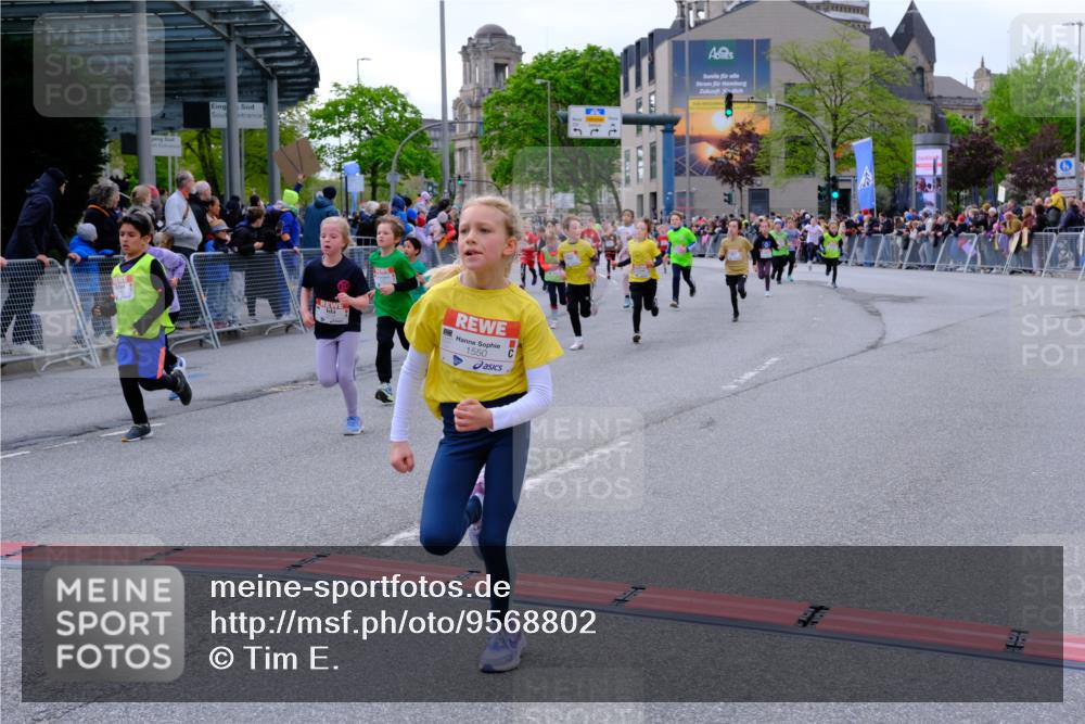 25.04.2026 - Das Zehntel Tim E. http://msf.ph/oto/9568802 25.04.2026 08:55:11 Ziel 1090, 1160, 1297, 1306, 1380, 1517, 1550, 1642, 1646, 1657, 1818, 2009, 2010, 2439, 2619, 2711, 2718, 2793, 2828, 3091, 3105, 3120, 3126, 3128, 3236, 3247, 3313, 3358, 3544, 3636, 3668, 3678, 3721, 3814, 3936, 3964, 4014 meine-sportfotos.de
