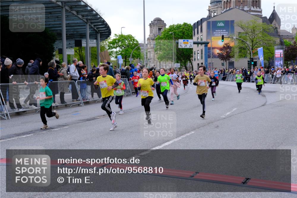 25.04.2026 - Das Zehntel Tim E. http://msf.ph/oto/9568810 25.04.2026 08:55:13 Ziel 1038, 1045, 1090, 1160, 1297, 1304, 1306, 1380, 1381, 1517, 1550, 1642, 1646, 1657, 1818, 2009, 2010, 2439, 2584, 2650, 2711, 2718, 2793, 2828, 3091, 3105, 3128, 3145, 3236, 3247, 3313, 3544, 3636, 3668, 3678, 3721, 3814, 3936, 3964, 4014 meine-sportfotos.de