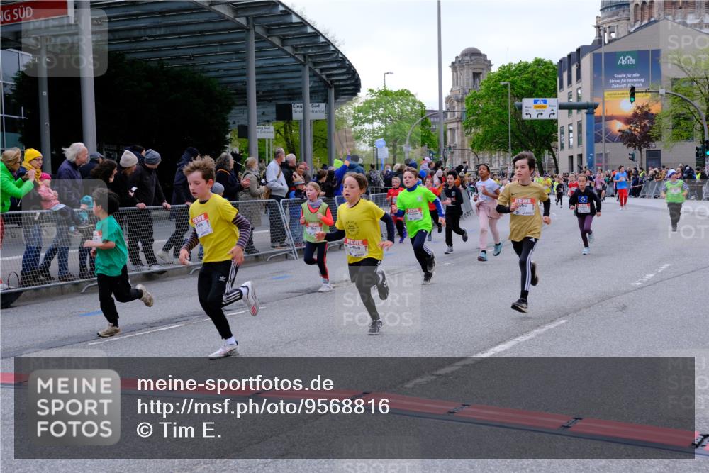 25.04.2026 - Das Zehntel Tim E. http://msf.ph/oto/9568816 25.04.2026 08:55:13 Ziel 1038, 1045, 1090, 1160, 1297, 1304, 1306, 1380, 1381, 1517, 1550, 1642, 1646, 1657, 1818, 2009, 2010, 2439, 2584, 2650, 2711, 2718, 2793, 2828, 3091, 3105, 3128, 3145, 3236, 3247, 3313, 3544, 3636, 3668, 3678, 3721, 3814, 3936, 3964, 4014 meine-sportfotos.de
