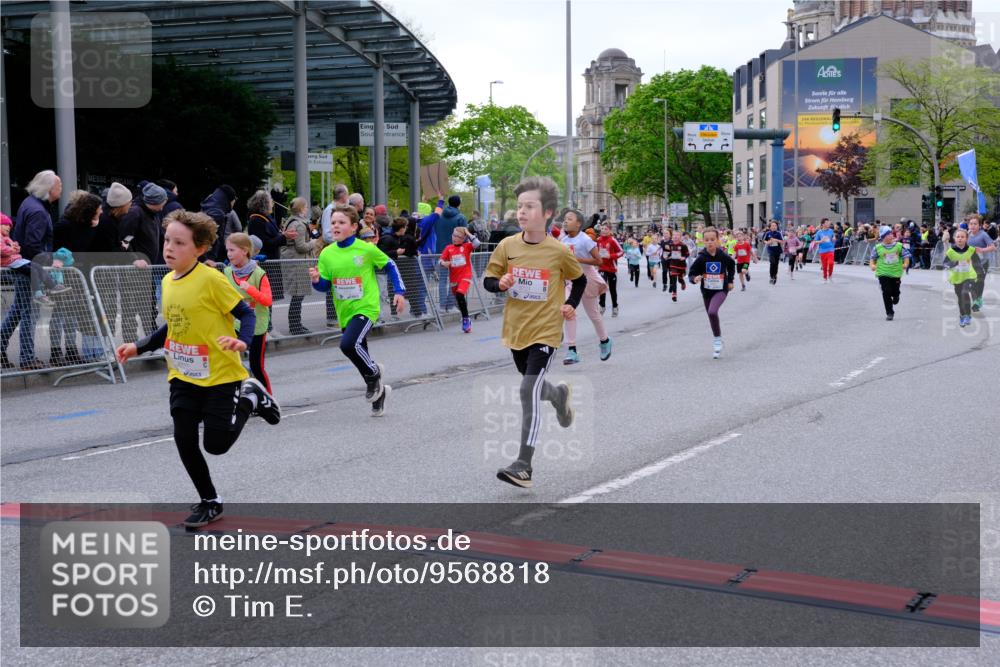 25.04.2026 - Das Zehntel Tim E. http://msf.ph/oto/9568818 25.04.2026 08:55:14 Ziel 1038, 1045, 1090, 1160, 1297, 1304, 1306, 1380, 1381, 1517, 1550, 1565, 1642, 1646, 1657, 1818, 2009, 2010, 2439, 2584, 2650, 2682, 2711, 2718, 2828, 3091, 3105, 3128, 3145, 3236, 3247, 3313, 3544, 3668, 3678, 3721, 3814, 3936, 3964 meine-sportfotos.de