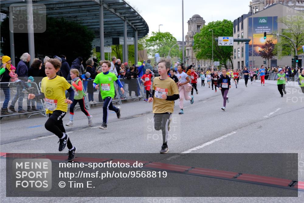 25.04.2026 - Das Zehntel Tim E. http://msf.ph/oto/9568819 25.04.2026 08:55:14 Ziel 1038, 1045, 1090, 1160, 1297, 1304, 1306, 1380, 1381, 1517, 1550, 1565, 1642, 1646, 1657, 1818, 2009, 2010, 2439, 2584, 2650, 2682, 2711, 2718, 2828, 3091, 3105, 3128, 3145, 3236, 3247, 3313, 3544, 3668, 3678, 3721, 3814, 3936, 3964 meine-sportfotos.de