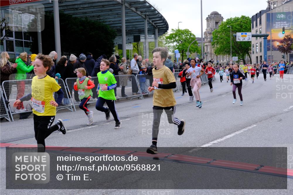 25.04.2026 - Das Zehntel Tim E. http://msf.ph/oto/9568821 25.04.2026 08:55:14 Ziel 1038, 1045, 1090, 1160, 1297, 1304, 1306, 1380, 1381, 1517, 1550, 1565, 1642, 1646, 1657, 1818, 2009, 2010, 2439, 2584, 2650, 2682, 2711, 2718, 2828, 3091, 3105, 3128, 3145, 3236, 3247, 3313, 3544, 3668, 3678, 3721, 3814, 3936, 3964 meine-sportfotos.de
