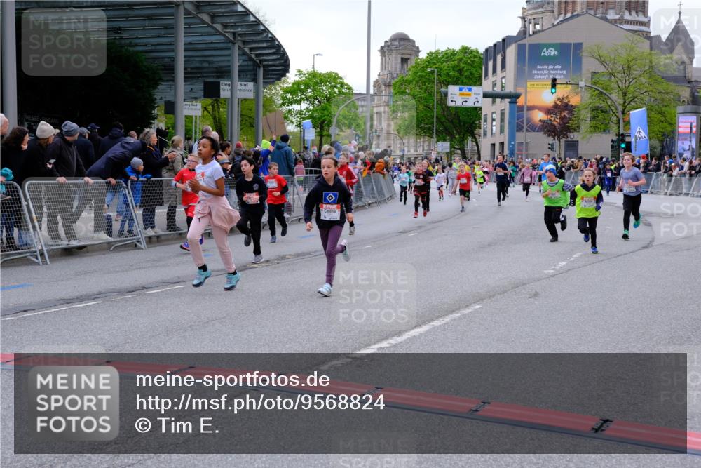 25.04.2026 - Das Zehntel Tim E. http://msf.ph/oto/9568824 25.04.2026 08:55:15 Ziel 1038, 1045, 1090, 1160, 1297, 1304, 1306, 1380, 1381, 1517, 1550, 1565, 1614, 1642, 1646, 1657, 1818, 2439, 2584, 2650, 2682, 2711, 2718, 3105, 3128, 3145, 3247, 3313, 3544, 3668, 3678, 3721, 3814, 3936, 3964 meine-sportfotos.de