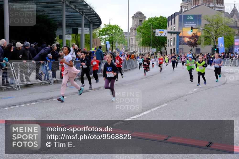 25.04.2026 - Das Zehntel Tim E. http://msf.ph/oto/9568825 25.04.2026 08:55:15 Ziel 1038, 1045, 1090, 1160, 1297, 1304, 1306, 1380, 1381, 1517, 1550, 1565, 1614, 1642, 1646, 1657, 1818, 2439, 2584, 2650, 2682, 2711, 2718, 3105, 3128, 3145, 3247, 3313, 3544, 3668, 3678, 3721, 3814, 3936, 3964 meine-sportfotos.de