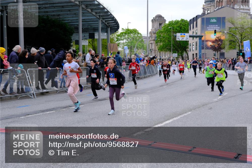 25.04.2026 - Das Zehntel Tim E. http://msf.ph/oto/9568827 25.04.2026 08:55:16 Ziel 1038, 1045, 1090, 1297, 1304, 1306, 1380, 1381, 1517, 1550, 1565, 1614, 1642, 1646, 1657, 1818, 2439, 2584, 2650, 2682, 2711, 2718, 3105, 3128, 3145, 3313, 3544, 3668, 3678, 3721, 3814, 3936, 3964 meine-sportfotos.de