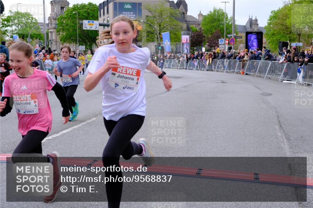 25.04.2026 - Das Zehntel Tim E. http://msf.ph/oto/9568837 25.04.2026 08:55:18 Ziel 1038, 1045, 1050, 1056, 1304, 1381, 1517, 1550, 1565, 1614, 1646, 1657, 1818, 1975, 2439, 2584, 2650, 2682, 2711, 2718, 3062, 3105, 3128, 3145, 3313, 3516, 3544, 3721, 3893, 3964 meine-sportfotos.de