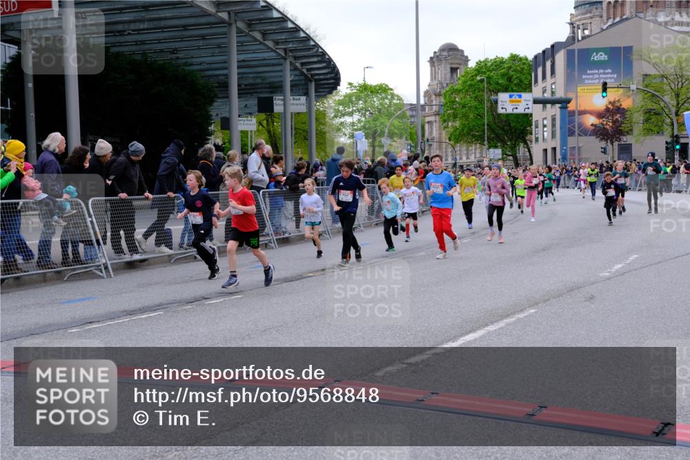 25.04.2026 - Das Zehntel Tim E. http://msf.ph/oto/9568848 25.04.2026 08:55:20 Ziel 1038, 1045, 1050, 1056, 1070, 1304, 1381, 1517, 1565, 1614, 1975, 2439, 2584, 2650, 2682, 2711, 2718, 2769, 3062, 3145, 3313, 3445, 3516, 3544, 3721, 3893, 3964, 3980, 4006 meine-sportfotos.de