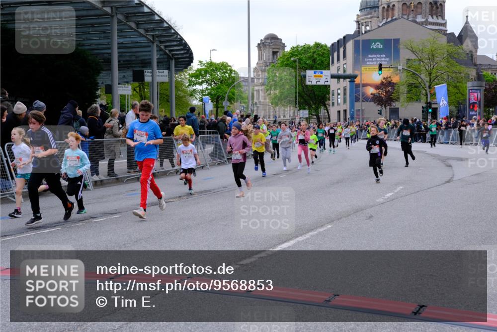 25.04.2026 - Das Zehntel Tim E. http://msf.ph/oto/9568853 25.04.2026 08:55:22 Ziel 1038, 1045, 1050, 1056, 1070, 1304, 1381, 1517, 1565, 1614, 1975, 2037, 2071, 2171, 2584, 2650, 2682, 2769, 2780, 3062, 3145, 3237, 3313, 3445, 3516, 3544, 3893, 3964, 3980, 4006 meine-sportfotos.de