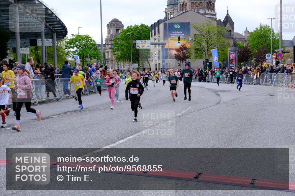 25.04.2026 - Das Zehntel Tim E. http://msf.ph/oto/9568855 25.04.2026 08:55:23 Ziel 1038, 1045, 1050, 1056, 1070, 1304, 1381, 1565, 1614, 1875, 1975, 2037, 2071, 2171, 2387, 2584, 2650, 2682, 2769, 2780, 3062, 3145, 3237, 3445, 3516, 3544, 3893, 3895, 3964, 3980, 4006 meine-sportfotos.de