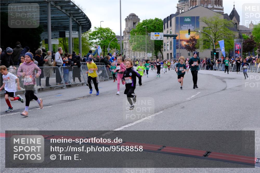 25.04.2026 - Das Zehntel Tim E. http://msf.ph/oto/9568858 25.04.2026 08:55:23 Ziel 1038, 1045, 1050, 1056, 1070, 1304, 1381, 1565, 1614, 1875, 1975, 2037, 2071, 2171, 2387, 2584, 2650, 2682, 2769, 2780, 3062, 3145, 3237, 3445, 3516, 3544, 3893, 3895, 3964, 3980, 4006 meine-sportfotos.de