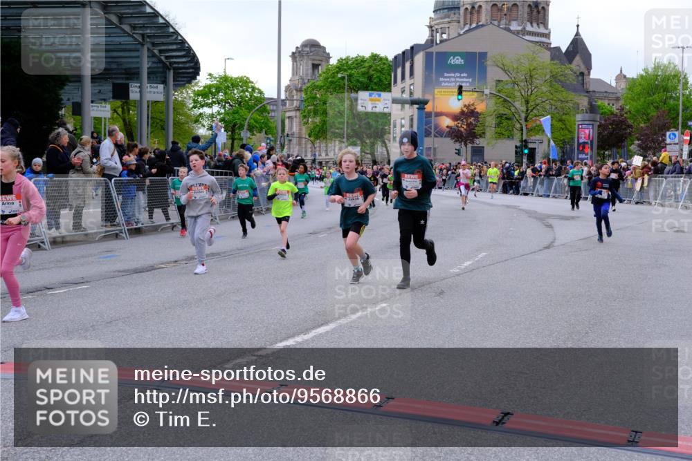 25.04.2026 - Das Zehntel Tim E. http://msf.ph/oto/9568866 25.04.2026 08:55:25 Ziel 1038, 1050, 1056, 1070, 1304, 1381, 1565, 1614, 1875, 1975, 2037, 2071, 2171, 2384, 2387, 2398, 2584, 2682, 2769, 2780, 3062, 3145, 3228, 3237, 3445, 3516, 3893, 3895, 3980, 4006, 4035 meine-sportfotos.de