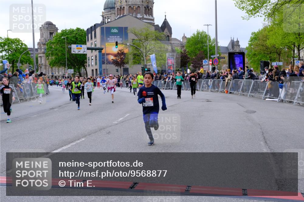 25.04.2026 - Das Zehntel Tim E. http://msf.ph/oto/9568877 25.04.2026 08:55:27 Ziel 1050, 1056, 1070, 1123, 1614, 1875, 1975, 2037, 2071, 2171, 2384, 2387, 2398, 2769, 2780, 2964, 3062, 3228, 3237, 3445, 3516, 3893, 3895, 3980, 4006, 4035 meine-sportfotos.de