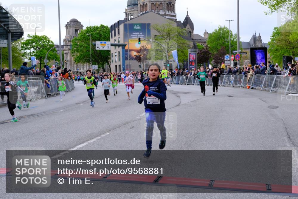 25.04.2026 - Das Zehntel Tim E. http://msf.ph/oto/9568881 25.04.2026 08:55:28 Ziel 1050, 1056, 1070, 1123, 1424, 1875, 1975, 2037, 2071, 2171, 2384, 2387, 2398, 2494, 2527, 2769, 2780, 2964, 3062, 3228, 3237, 3275, 3445, 3516, 3757, 3875, 3893, 3895, 3980, 4006, 4035 meine-sportfotos.de