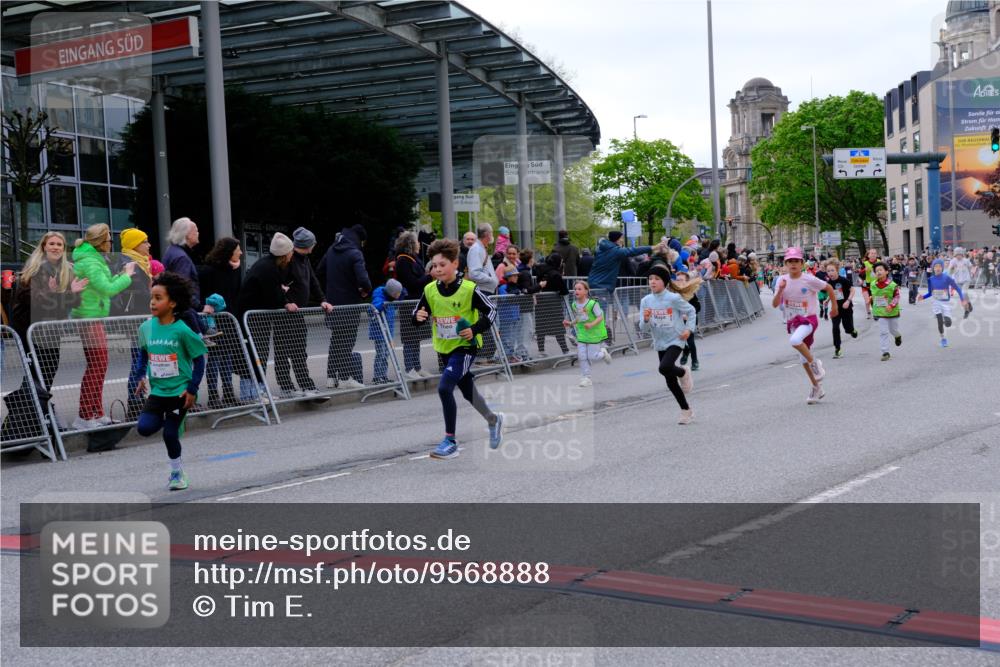 25.04.2026 - Das Zehntel Tim E. http://msf.ph/oto/9568888 25.04.2026 08:55:30 Ziel 1050, 1056, 1070, 1123, 1365, 1388, 1424, 1875, 1898, 2002, 2037, 2071, 2171, 2319, 2384, 2387, 2398, 2494, 2527, 2769, 2780, 2964, 3228, 3237, 3275, 3445, 3516, 3757, 3875, 3893, 3895, 3980, 4006, 4035 meine-sportfotos.de