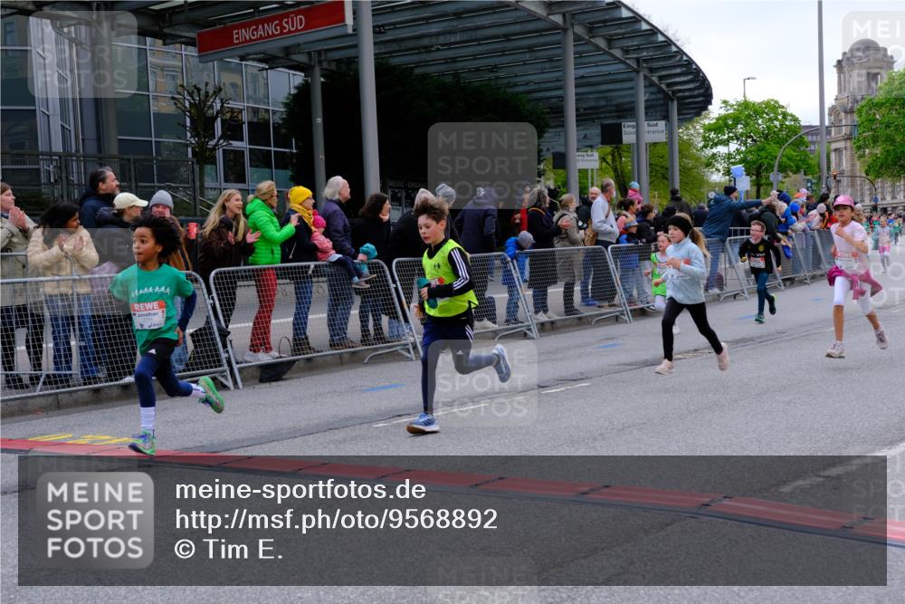 25.04.2026 - Das Zehntel Tim E. http://msf.ph/oto/9568892 25.04.2026 08:55:30 Ziel 1050, 1056, 1070, 1123, 1365, 1388, 1424, 1875, 1898, 2002, 2037, 2071, 2171, 2319, 2384, 2387, 2398, 2494, 2527, 2769, 2780, 2964, 3228, 3237, 3275, 3445, 3516, 3757, 3875, 3893, 3895, 3980, 4006, 4035 meine-sportfotos.de