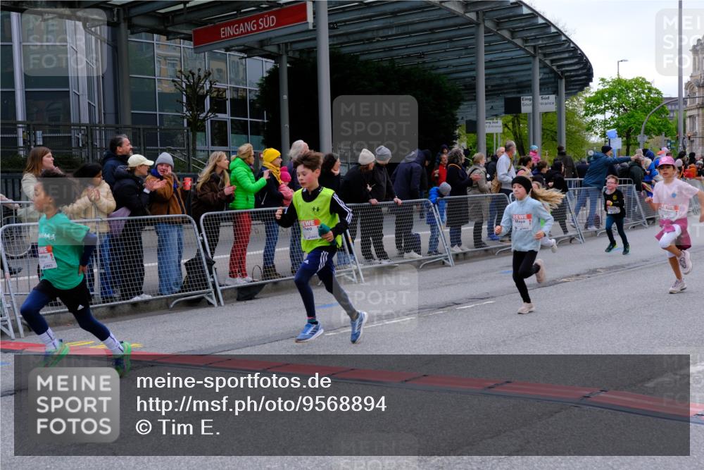 25.04.2026 - Das Zehntel Tim E. http://msf.ph/oto/9568894 25.04.2026 08:55:30 Ziel 1050, 1056, 1070, 1123, 1365, 1388, 1424, 1875, 1898, 2002, 2037, 2071, 2171, 2319, 2384, 2387, 2398, 2494, 2527, 2769, 2780, 2964, 3228, 3237, 3275, 3445, 3516, 3757, 3875, 3893, 3895, 3980, 4006, 4035 meine-sportfotos.de