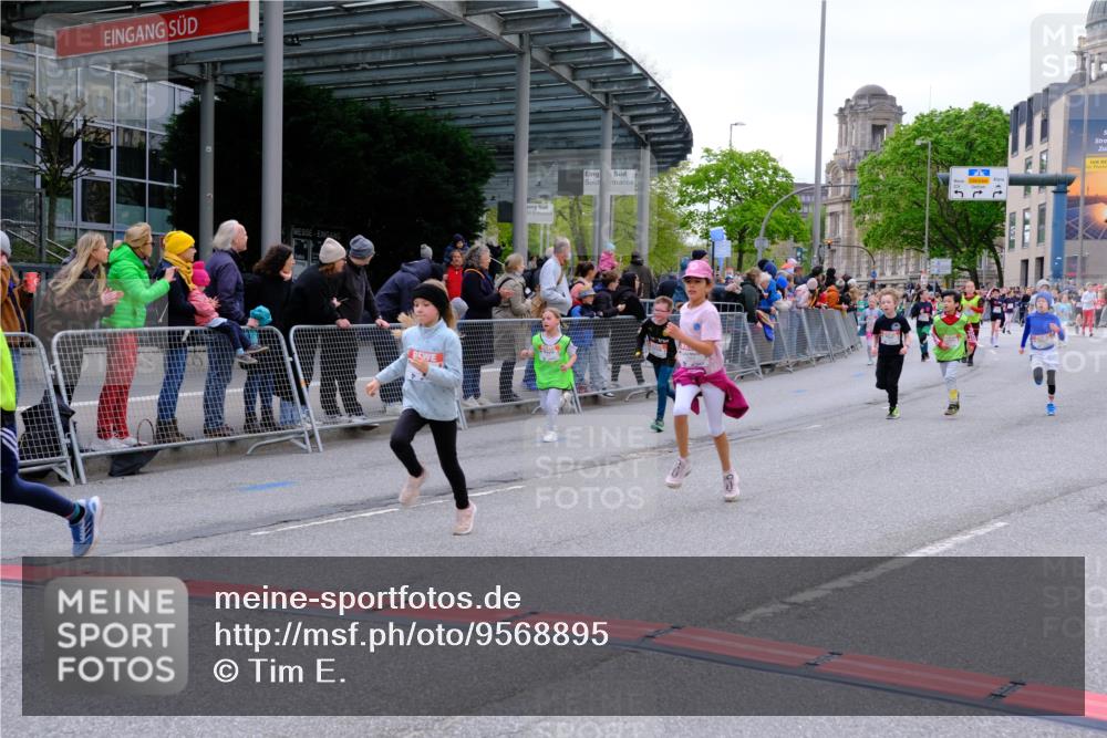 25.04.2026 - Das Zehntel Tim E. http://msf.ph/oto/9568895 25.04.2026 08:55:31 Ziel 1070, 1123, 1365, 1388, 1424, 1875, 1898, 2002, 2037, 2071, 2171, 2319, 2384, 2387, 2398, 2494, 2527, 2769, 2780, 2869, 2964, 3228, 3237, 3275, 3445, 3536, 3757, 3875, 3895, 3980, 4006, 4035 meine-sportfotos.de